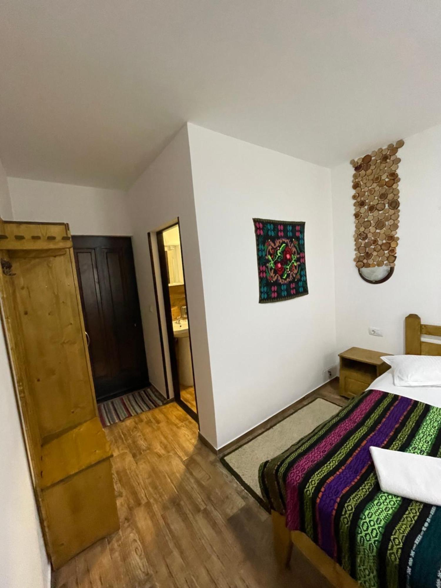 Casa Bicajeanului - ลากูโรซู ภายนอก รูปภาพ